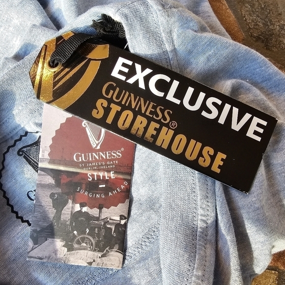 NWT Guinness "The World IS Your Oyster" Graphic T-shirt, Size Small - Picture 9 of 11